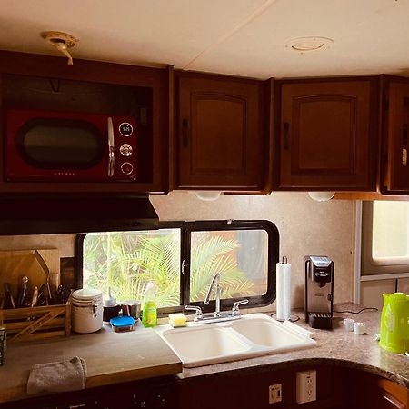 Hotel Rv In The Little Jungle By Legnalife Homestead Exterior foto