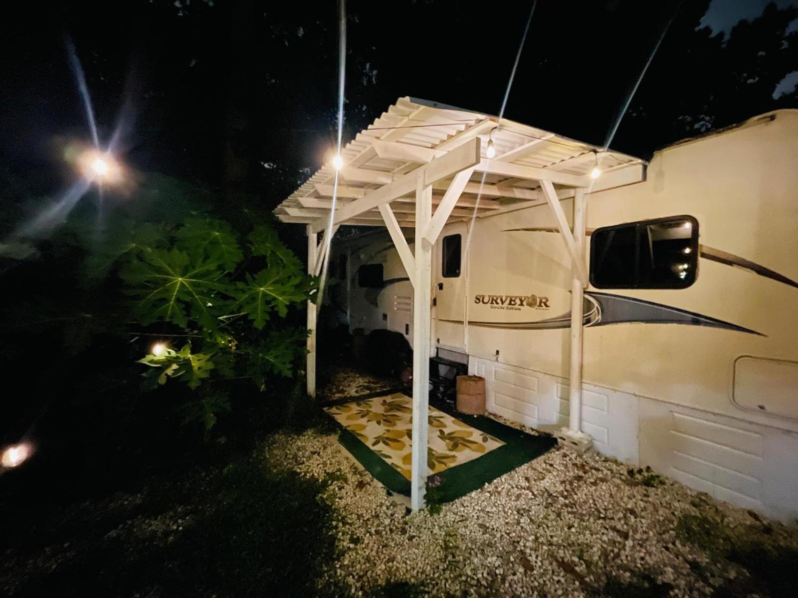 Hotel Rv In The Little Jungle By Legnalife Homestead Exterior foto